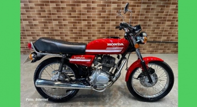 Idoso sofre acidente com moto relíquia em Marília