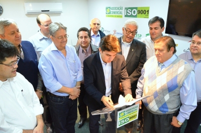 Prefeitura implanta o cartão alimentação