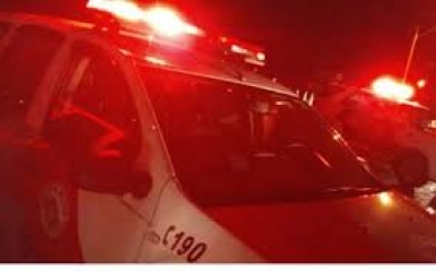 Chuva: ciclista morre atropelado por carreta