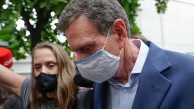 Presidente do STJ coloca Crivella em prisão domiciliar com uso de tornozeleira