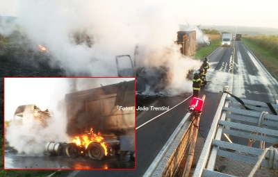 Carreta pega fogo em rodovia, na região
