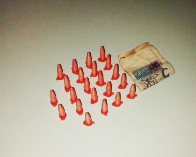 Adolescentes são detidos com drogas