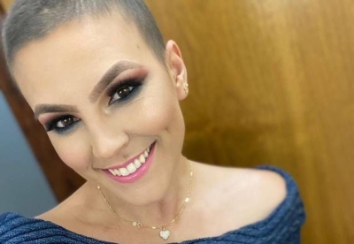 Influencer que lutava contra o câncer morre após contrair covid-19