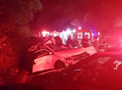 Ônibus capota, atinge carros e deixa 10 mortos em Campos do Jordão