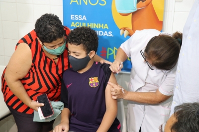 Marília aplica quase 3 mil doses em campanha de multivacinação