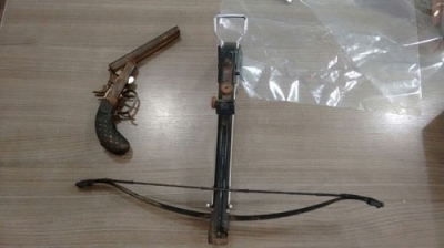 Homem fere casal com garrucha e besta na região