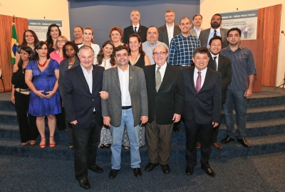 ETEC e FEI lançam livro em parceria