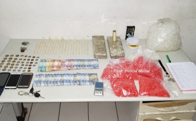 Casal é preso com carro recheado de drogas em Marília