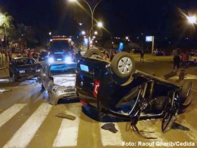 Suposto racha termina em acidente na região