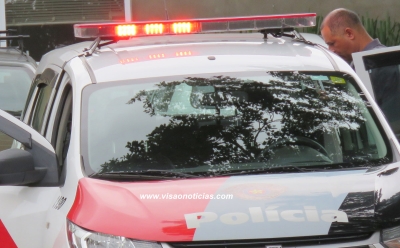 Desempregados são presos preparando drogas para vender