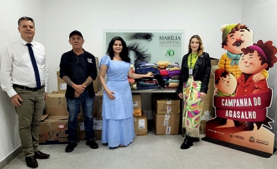 Marília Shopping entrega doações da campanha do agasalho