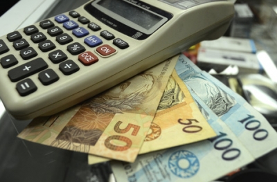 Governo muda proposta e quer aval para rombo fiscal de até R$ 96 bilhões