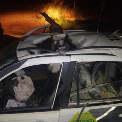 Artefato explode e fere 2 policiais. PM fala em 