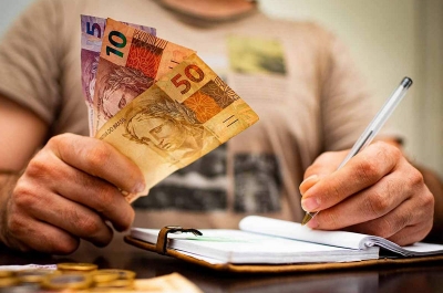 7 em cada 10 não encontraram fonte de renda para substituir auxílio emergencial, diz Datafolha