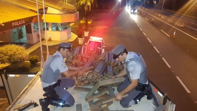 Polícia apreende uma tonelada e meia de maconha em rodovia na região