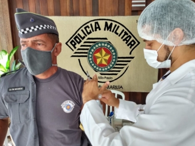 Prefeitura dá início à imunização dos profissionais da segurança pública