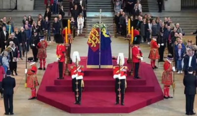 Espera pra ver corpo da rainha Elizabeth passa de 24 horas, e fila tem 8 km
