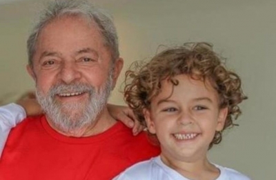 Neto do ex-presidente Lula morre aos 7 anos de idade