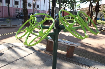 Prefeitura e Unimed entregam reforma de academia ao ar livre da Praça da Emdurb
