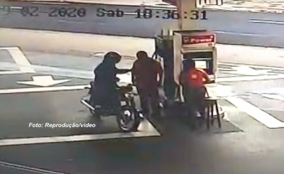 Criminoso leva mais de R$ 500 em assalto a posto na zona norte