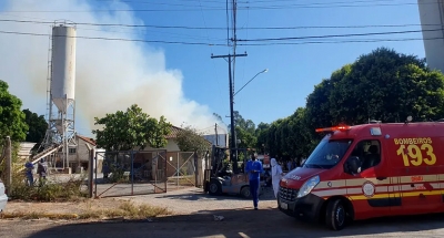 Incêndio atinge fábrica de alimentos para pet 