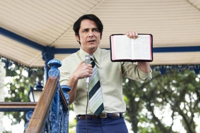 Record compra espaço para anunciar filme de Edir Macedo na Globo