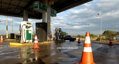 Vários postos amanhecem sem combustíveis em Marília. Mesmo com acordo bloqueios continuam