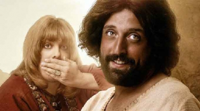 Grupo ataca sede da produtora do canal Porta dos Fundos