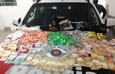 Força Tática prende homem com muita droga