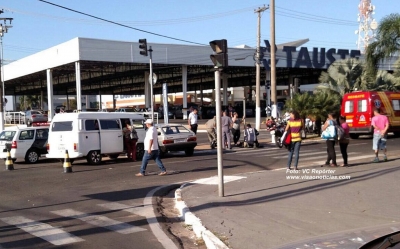 AGORA: acidente envolve 4 veículos