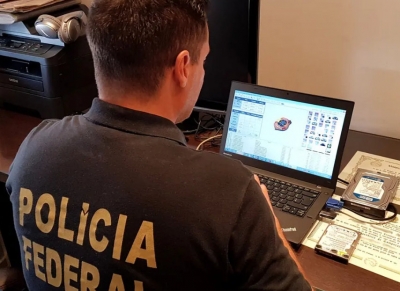 Maior armazenador de pornografia infantil do país é preso na região