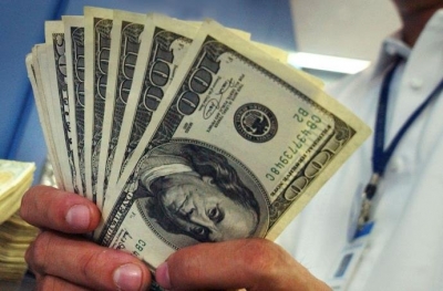 Dólar opera em alta pelo 5º pregão seguido e bate R$ 3,51