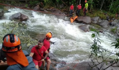 Três mulheres morrem após tromba d’água atingir cachoeira