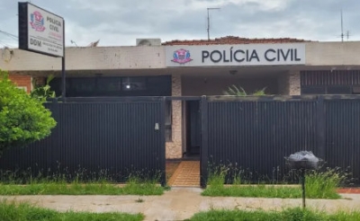 Mulher é presa em flagrante suspeita de manter a mãe idosa em cárcere privado