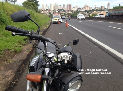 Acidente fere motociclista no Contorno