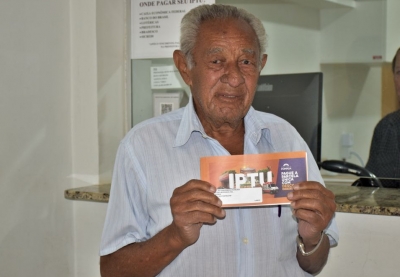 Pompeia: morador de 92 anos dá exemplo de cidadania ao pagar antecipadamente IPTU 2023 