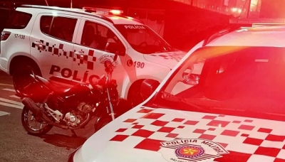 Criminoso apanha muito ao tentar furtar roda de veículo em Marília