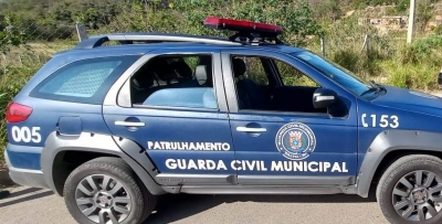 Tragédia: criança de um ano morre após ser esquecida dentro de carro