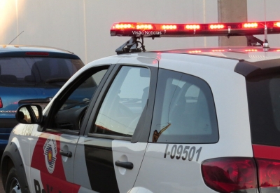 Homem é preso após roubar supermercado e agredir funcionária