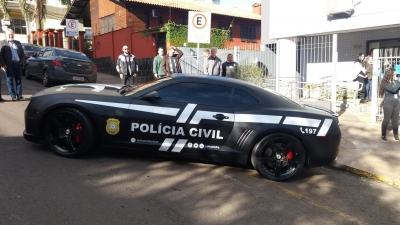 Polícia Civil ganha "super viatura" após apreensão de carro de luxo