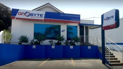Na Onbyte, as mamães ganham curso de informática de graça! Veja como