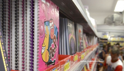 Listas de material escolar: Procon encontra diferença de até 173%