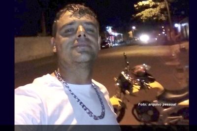 Mototaxista morre ao bater contra poste, na região