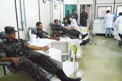 Novos Atiradores doam sangue no Hemocentro