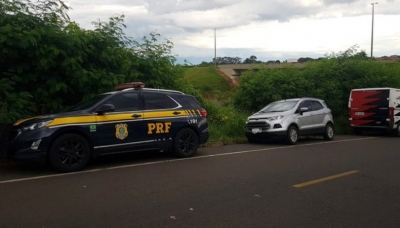 PRF recupera carro roubado, vendido em rede social pela metade do preço