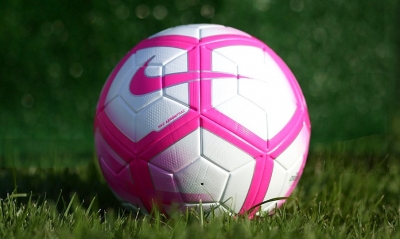 Bola em homenagem ao Outubro Rosa será usada no Brasileirão