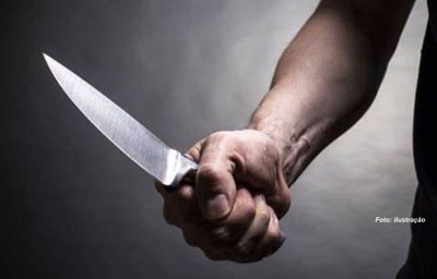 Com faca, usuário de drogas tentar extorquir a própria mãe e acaba preso