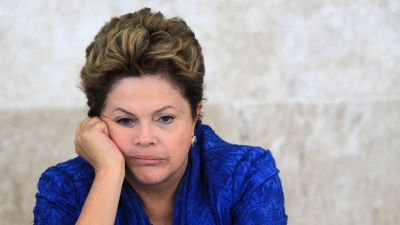 Dilma diz que "está do lado certo da história" e que não vai renunciar