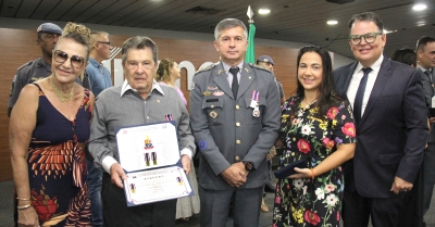 Reitor da Unimar é homenageado durante celebração dos 50 anos do 9º Batalhão da PM