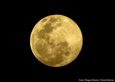 Lua azul ocorre nesta sexta-feira